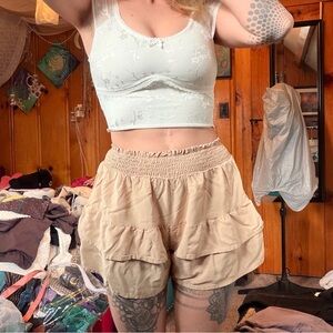 Beige Ruffled Shorts size M